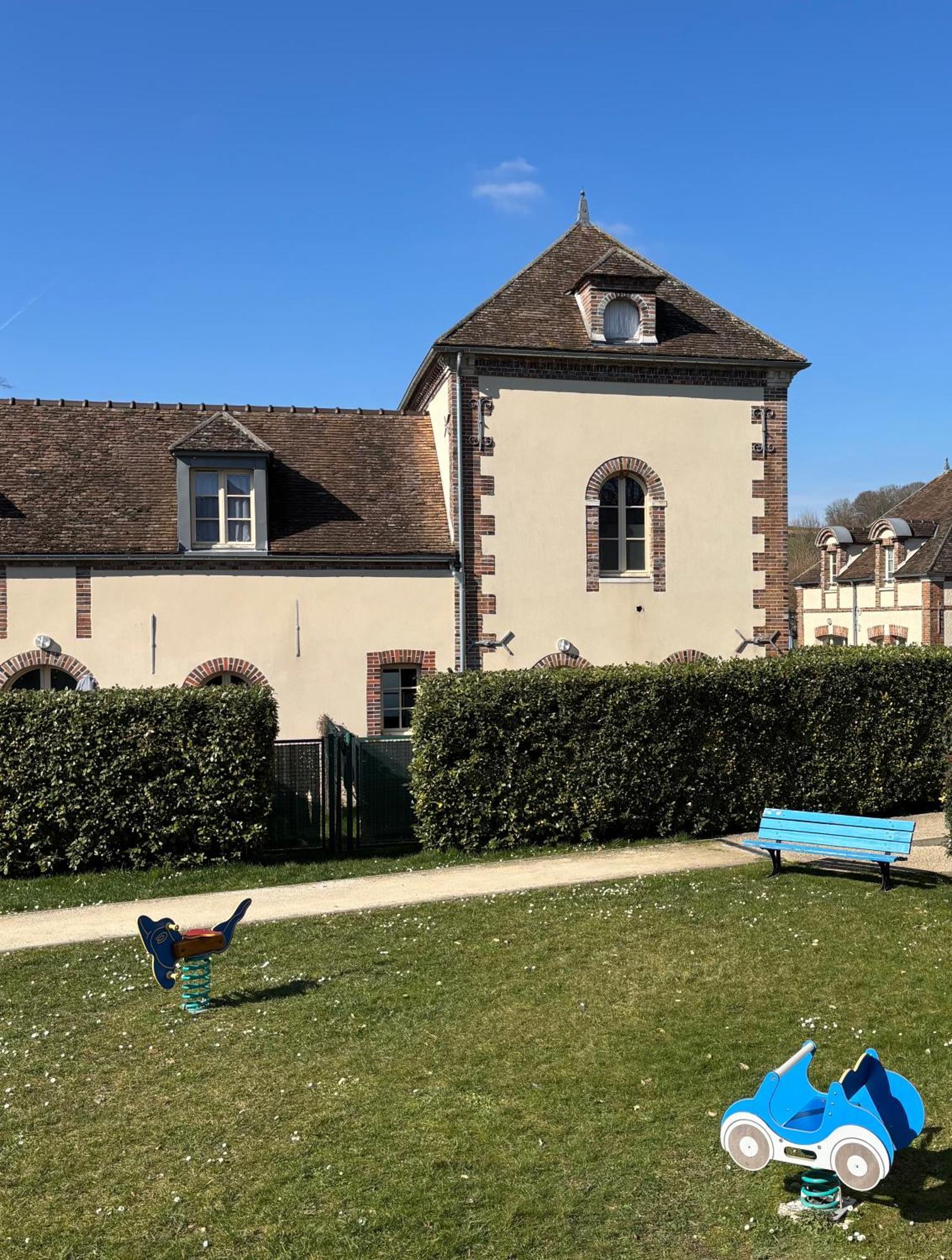 Villa Fontaine Avec Piscine Interieur Chauffee-Maison De Campagne Familiale -Ideal Vacances Ou Sejour Professionnel -3 Chambres-Bureau Separe -Lit Bebe - Parking Facile & Gratuit Экстерьер фото
